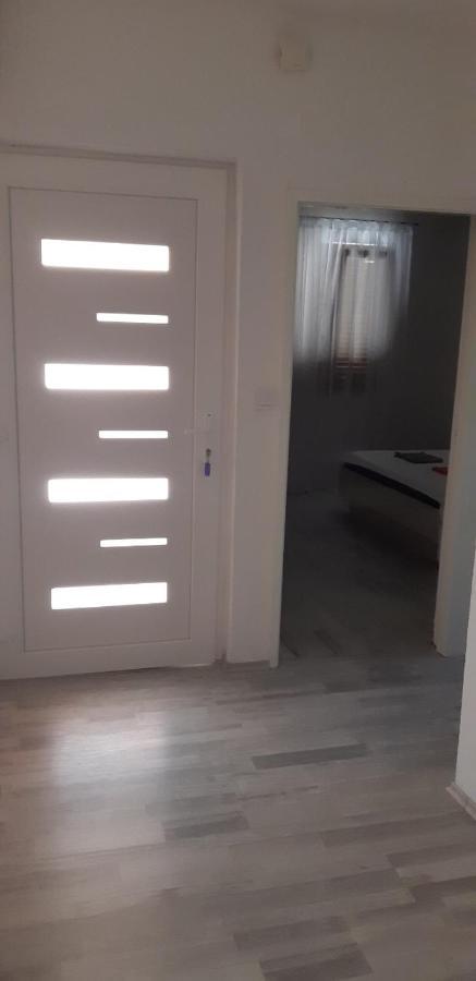 Apartment Ante And Dijana Starigrad Paklenica Exteriér fotografie