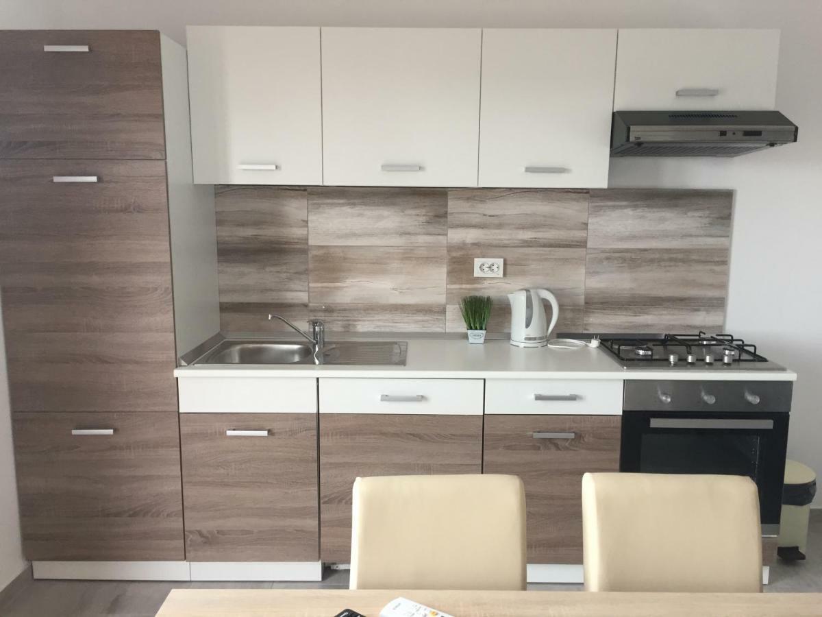 Apartment Ante And Dijana Starigrad Paklenica Exteriér fotografie